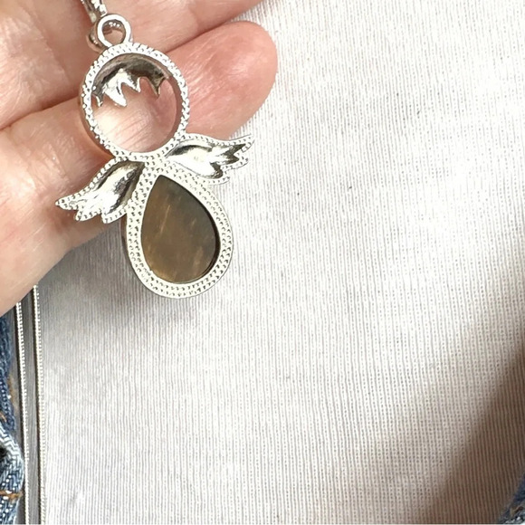 Tiger’s eye angel medallion silver pendant necklace/protection and peace - Picture 3 of 7